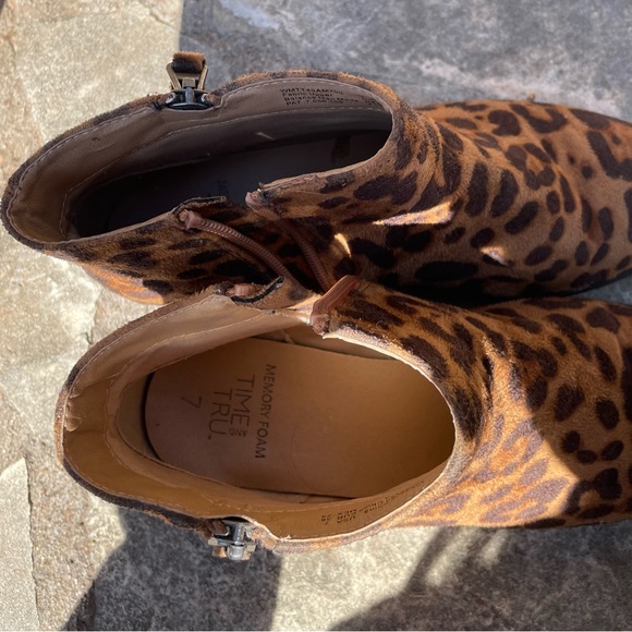 Animal Print Side Zip Booties - Picture 4 of 4
